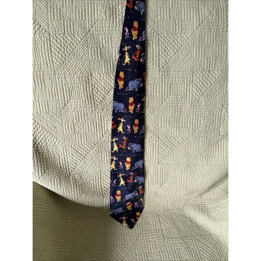 Winnie the Pooh - Men's ((Unisex tie) Tigger Eeyore Piglet